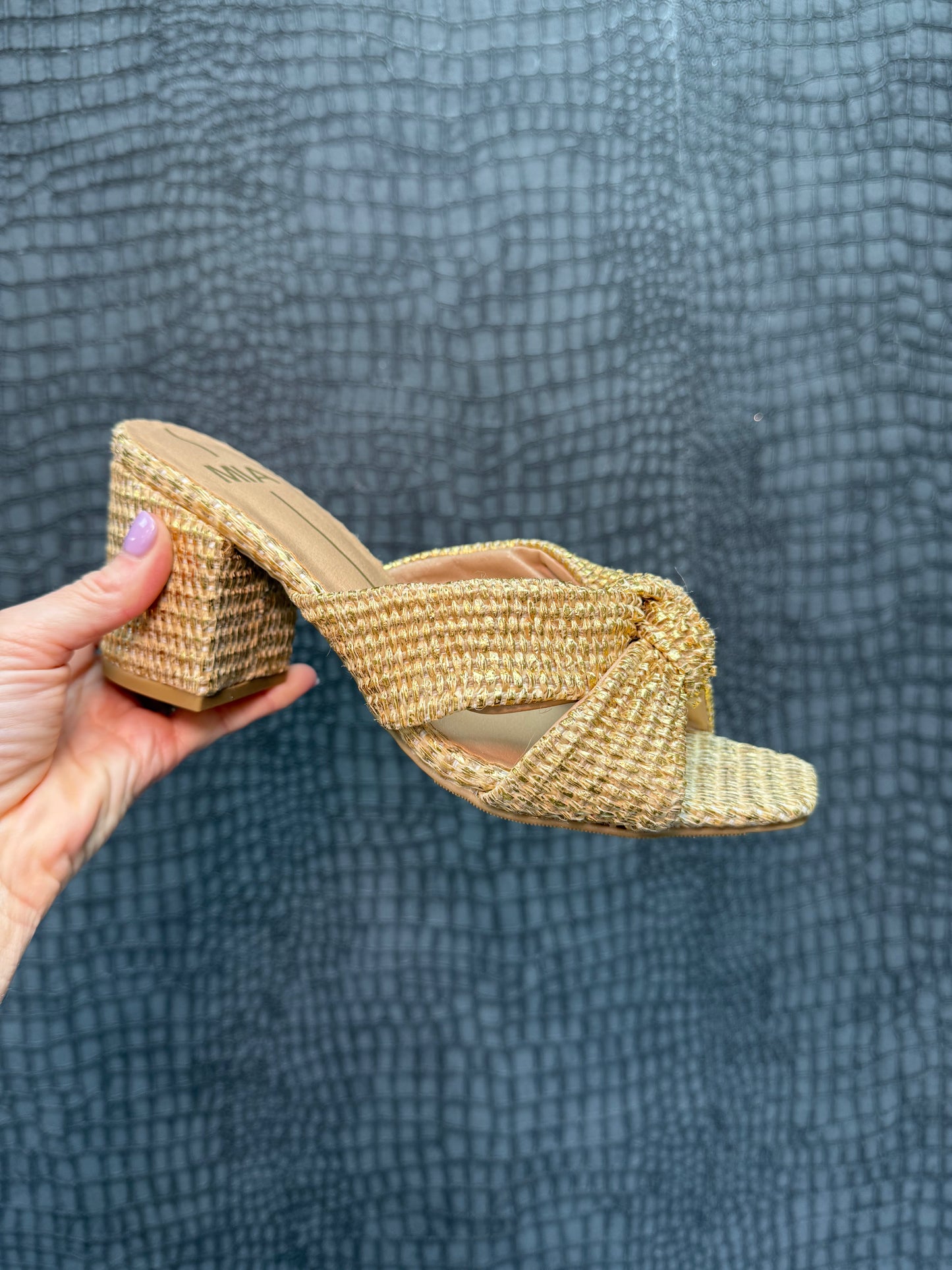 Mia Hania Heel