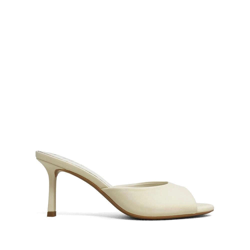 Elaine Heel