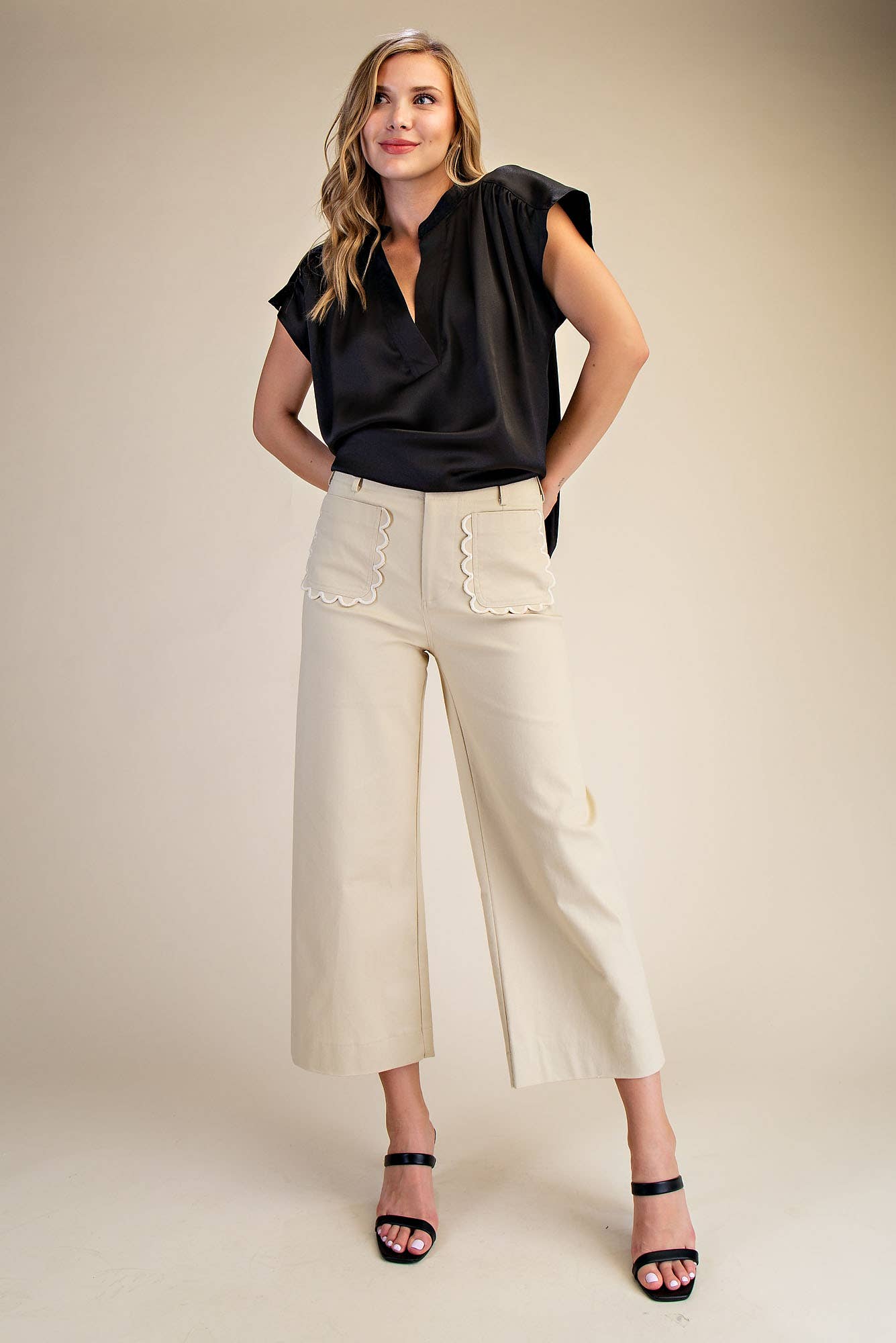 Colette Wide Leg Scallop Pocket Pants
