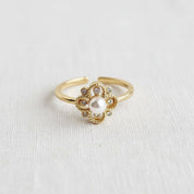 Regal Vintage-Inspired Gemstone Ring