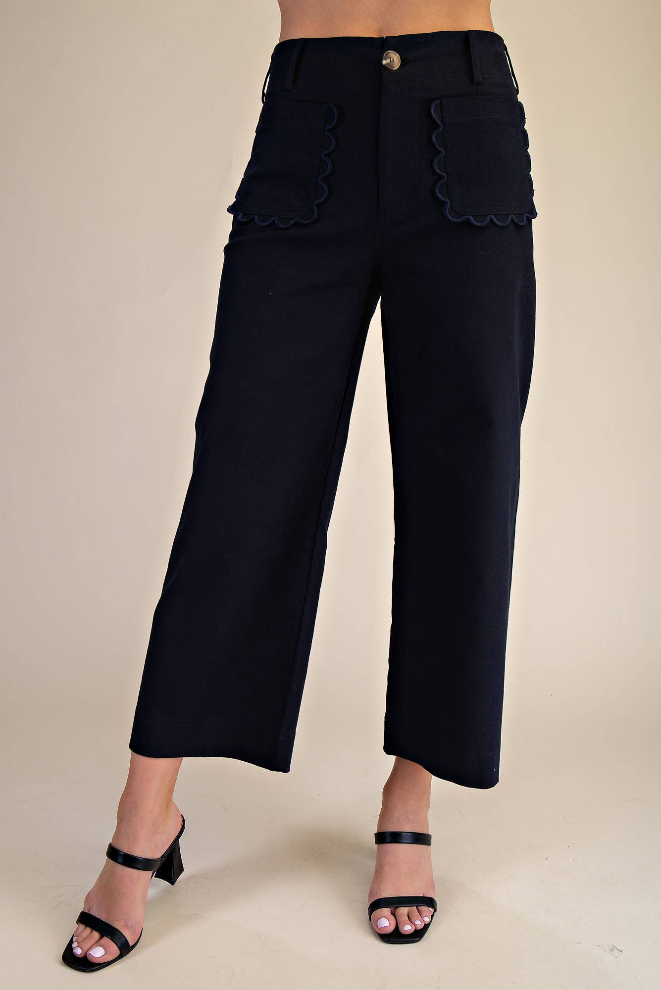 Colette Wide Leg Scallop Pocket Pants