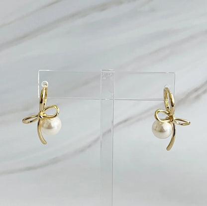 Bow Pearl Earrings