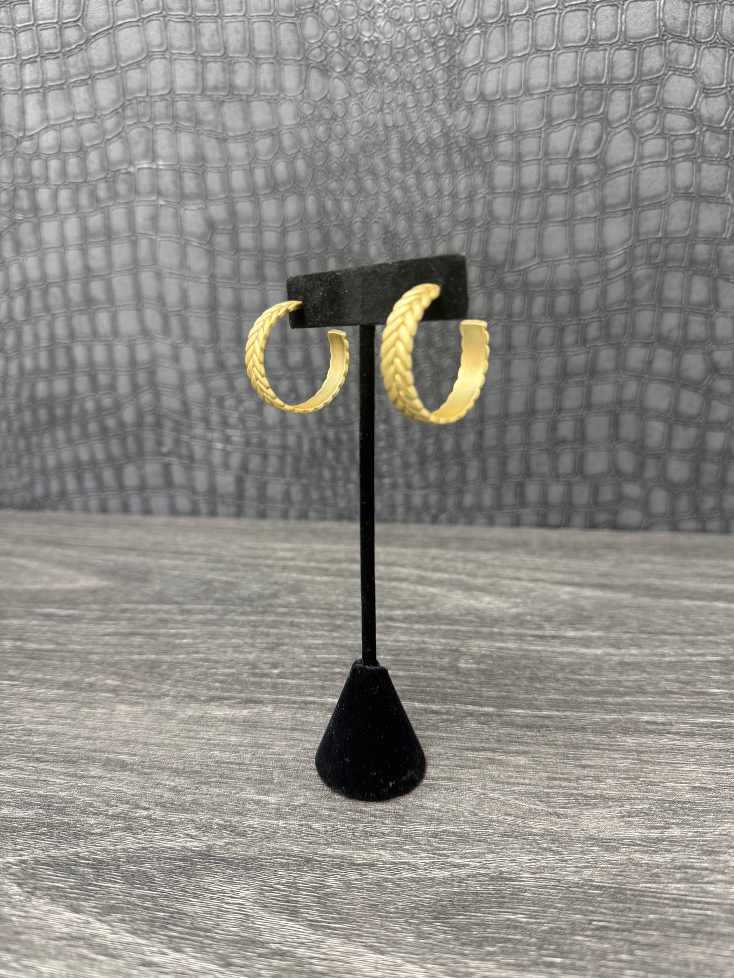 Della Hoop Earrings