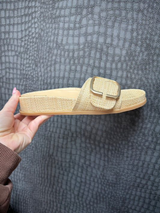 Delphine Slide
