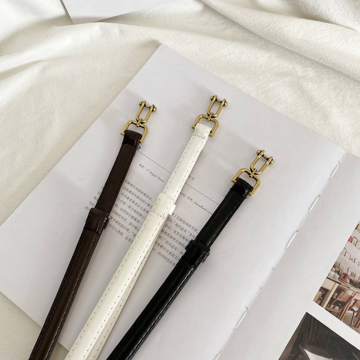 WAIST-HUGGING VINTAGE MATTE THIN BELT