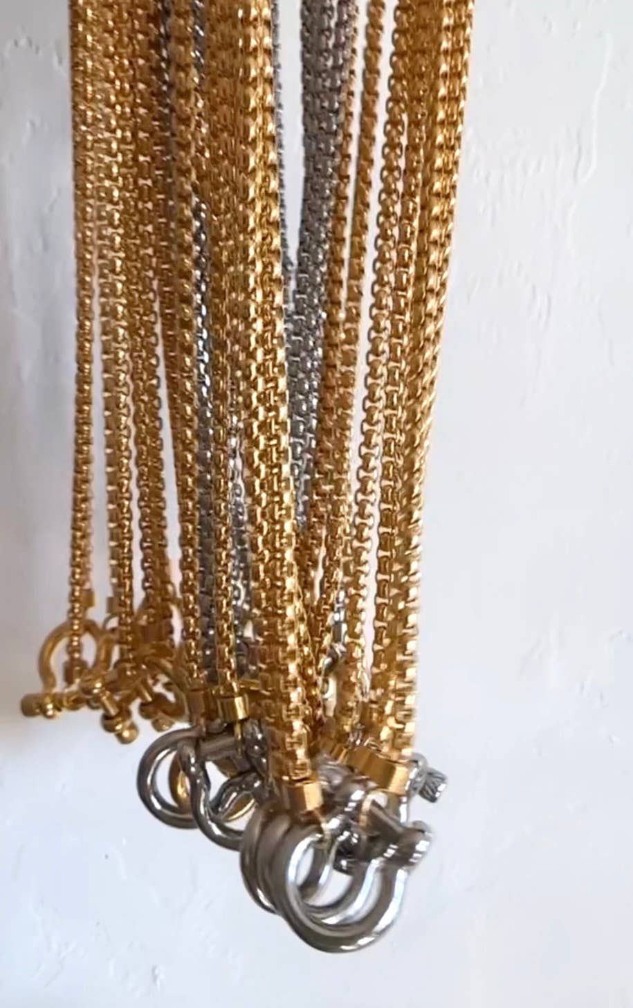 HANNAH Horsebit Necklace - Gold Chain with Silver Clasp