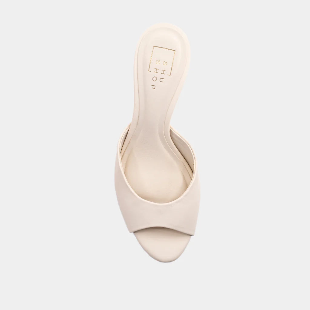 Elaine Heel