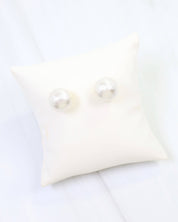 Alina Textured Pearl Stud Earring Cream