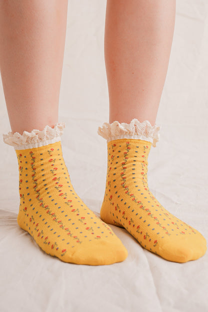 Lace Trim Floral Socks