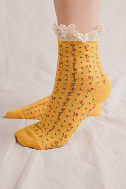 Lace Trim Floral Socks